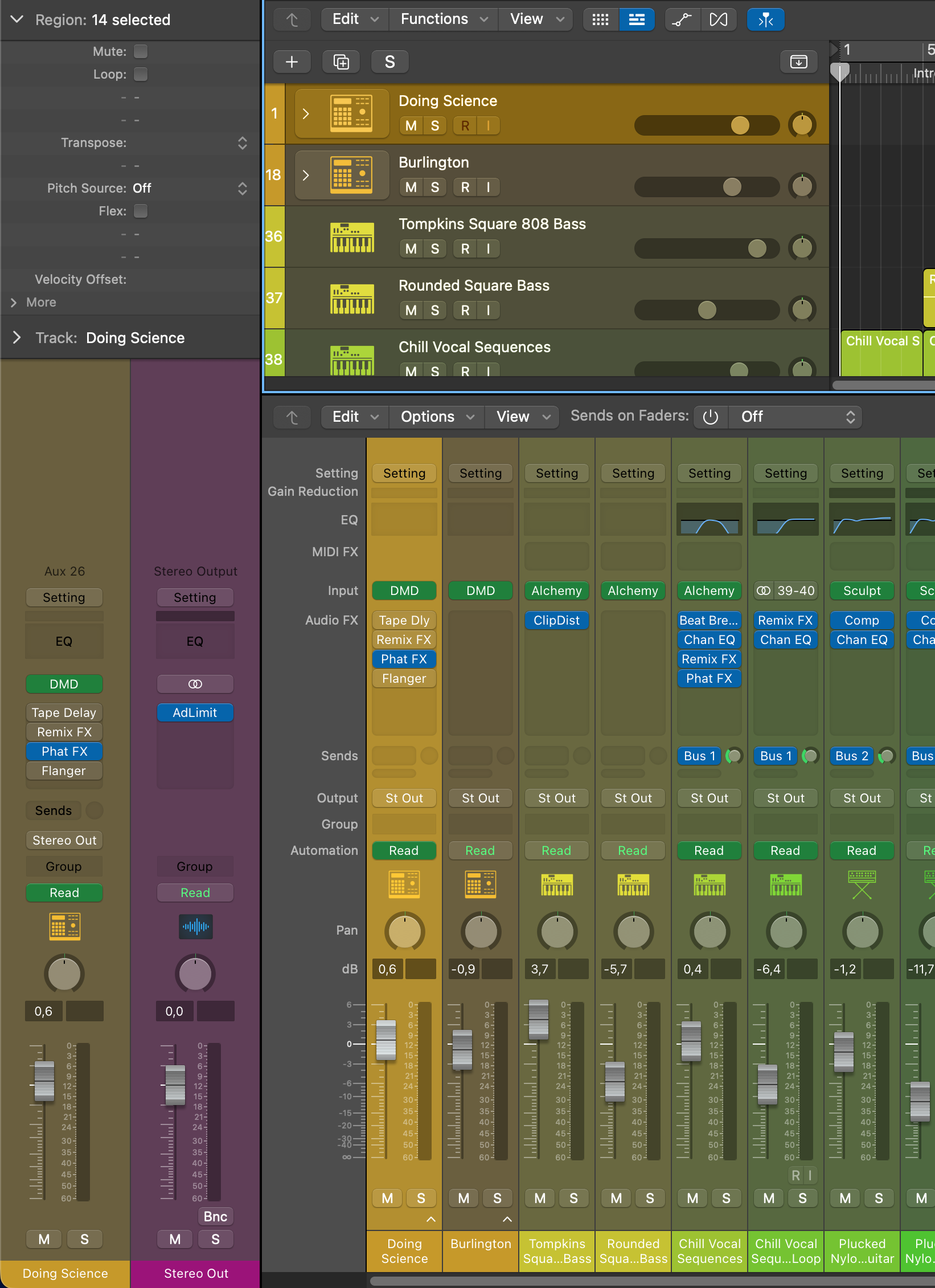 Screenshot di Logic Pro con tracce e channel strip colorate